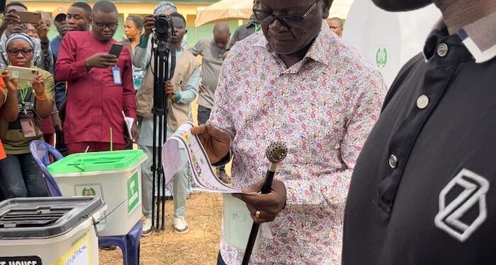 PDP Member and Benue state Governor Samuel Ortom Votes Peter Obi, Display Ballot Paper