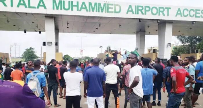 Why Aviation Workers Blocked Access roadways Lagos’ Murtala Muhammed Airport