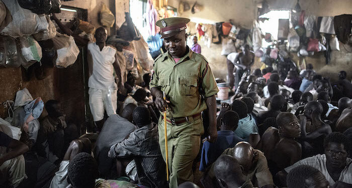 Federal Government Takes Steps to Decongest Overcrowded Prisons