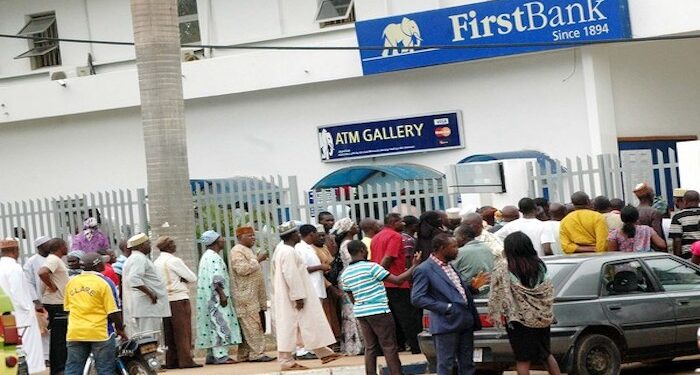 Naira Scarcity Grips Nigeria Ahead of Christmas, Protests Erupt