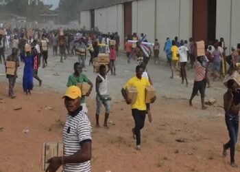 How Economic Hardship is Driving Residents to Raid Warehouses in Abuja